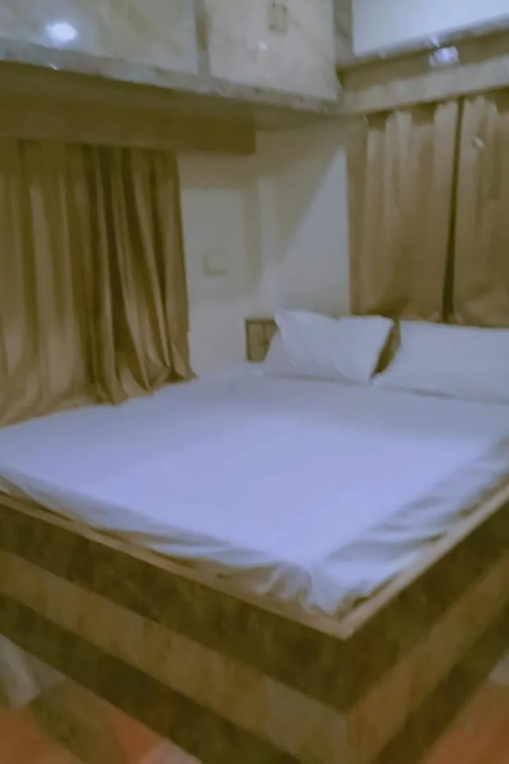 Apartman Property Band Ho Gai Hai Váránaszi